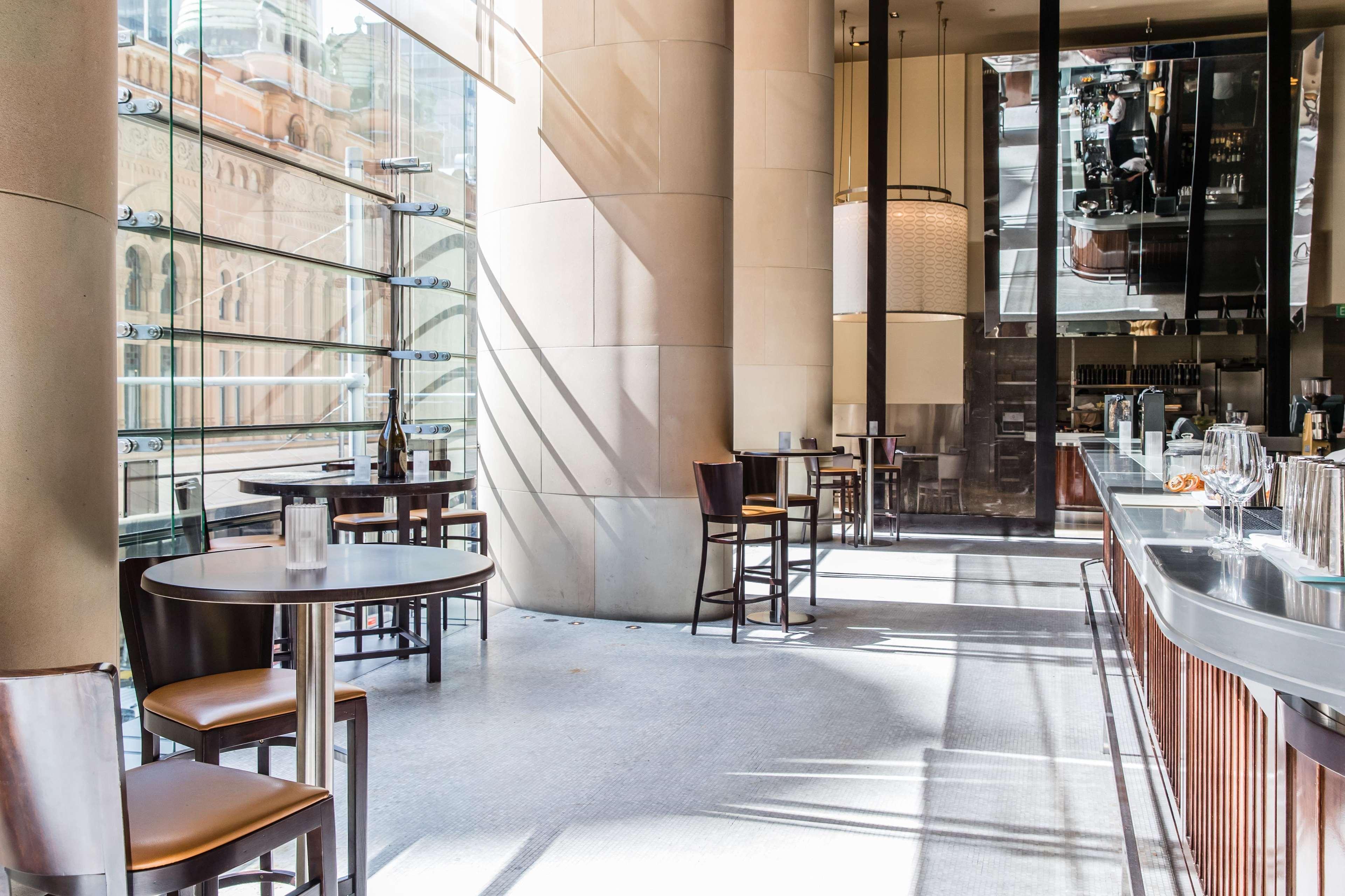 Hotel Hilton Sídney Exterior foto The interior of the Starbucks Reserve Roastery in Seattle